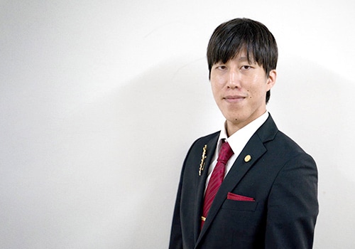 荒川朋範